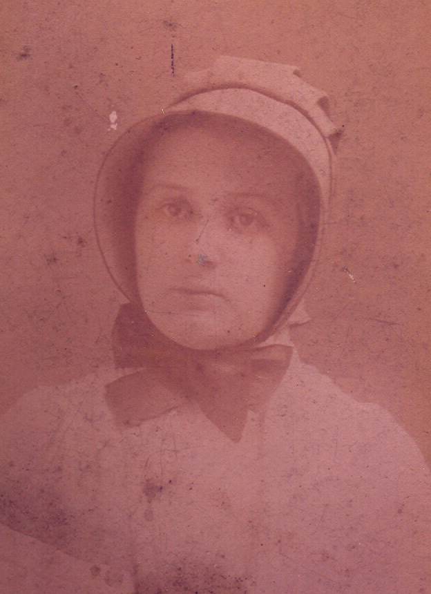 Edna Buckman Kearns in her Quaker bonnet My grandmother's family history is